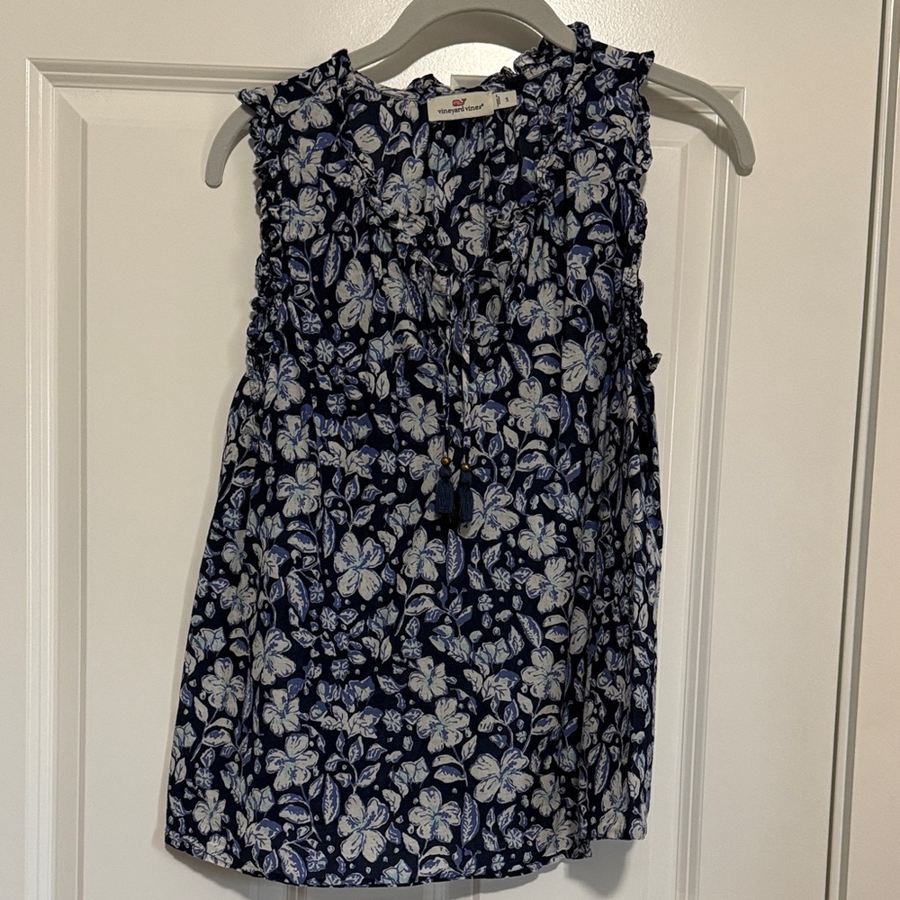 Vineyard Vines Floral Sleeveless Top - Navy and White